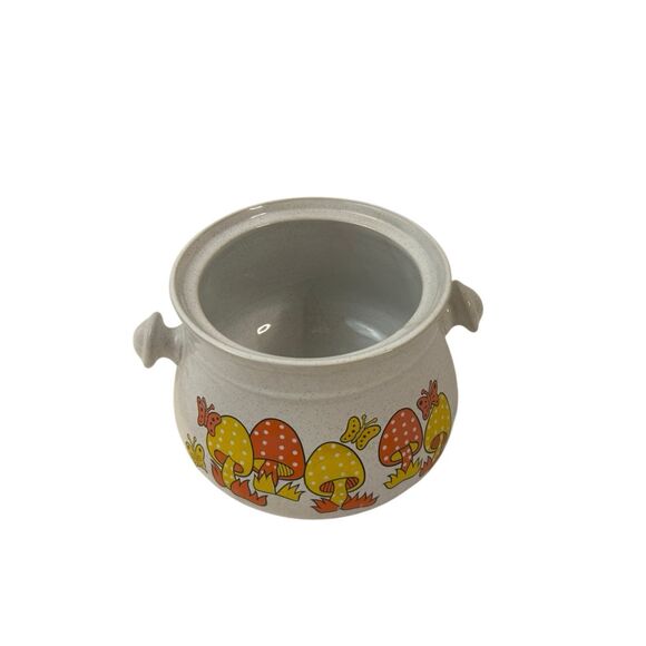 Mushroom Butterflies Dish Oven Proof Stoneware pot 6" diameter - Picture 1 of 6